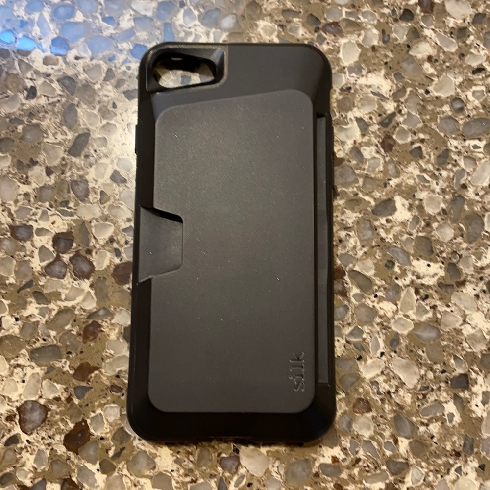 iPhone 8 phone case 3 card holder.